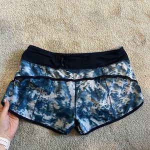 Lululemon lined running short size 8